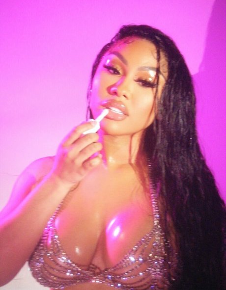 Nahá fotka uniklých OnlyFans od Ari Fletcher