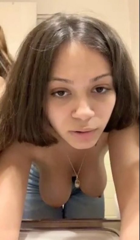 Naken lekkede OnlyFans-bilde av Jalissaa