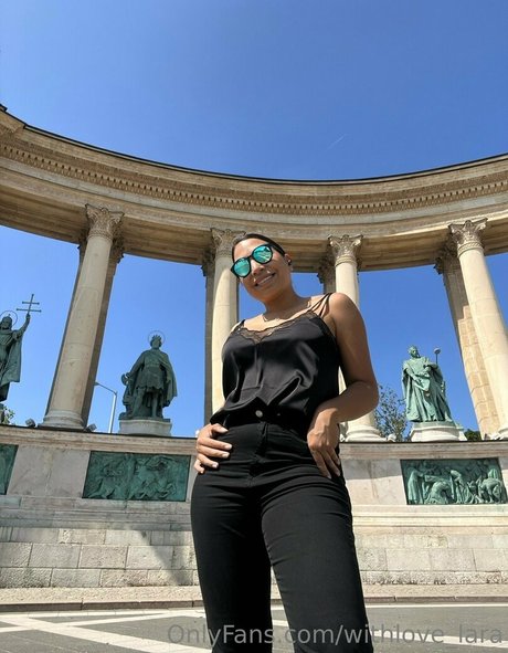 Naken lekkede OnlyFans-bilde av Withlovelara