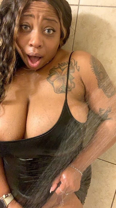 Foto desnuda filtrada de OnlyFans de Lyssalaird