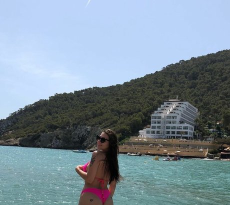 Nahá fotka uniklých OnlyFans od Paola Holk
