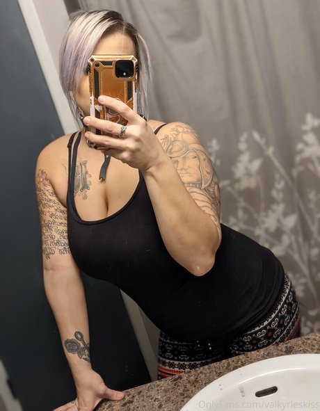 Nahá fotka uniklých OnlyFans od Valkyrieskiss