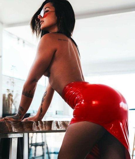 Nøgent lækket OnlyFans-billede af Talia Sereia