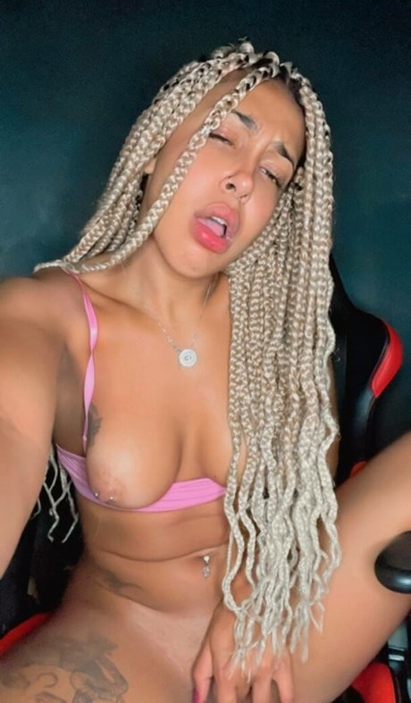 Emelly Souza