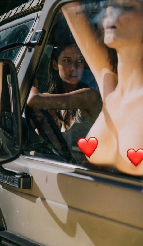 Nahá fotka uniklých OnlyFans od Venosere