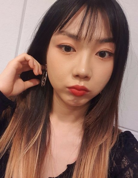 Nahá fotka uniklých OnlyFans od Bubblylive