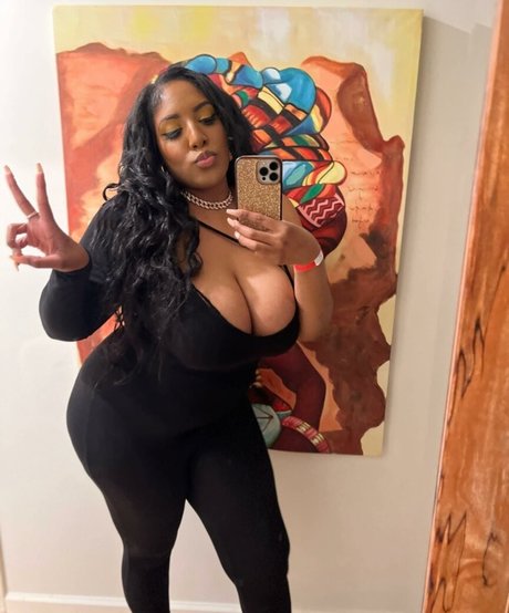 Photo nue de fuite OnlyFans de Foxximami