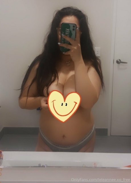 Naken lekkede OnlyFans-bilde av Leleanneexofree