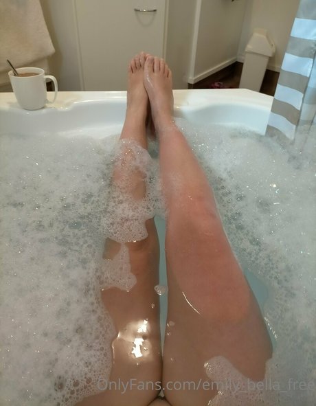 Emilybellafree  nude leaked OnlyFans photo