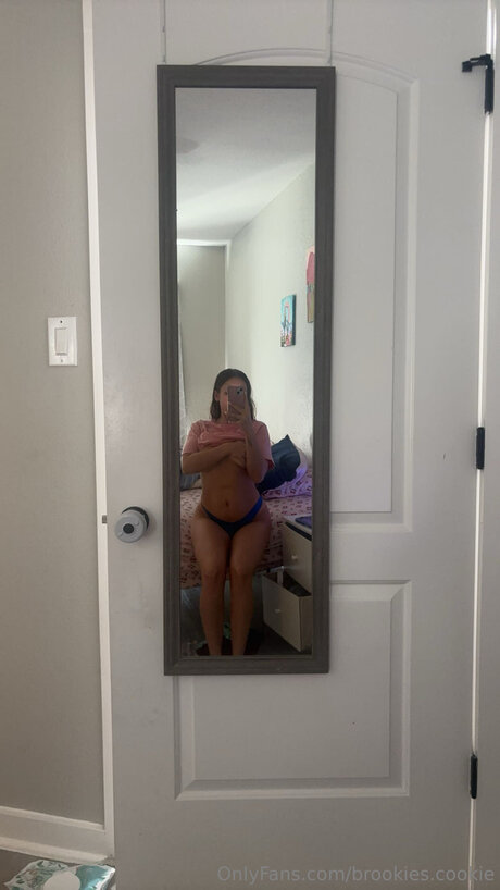 Naken läckt OnlyFans-bild av Brookies Cookie