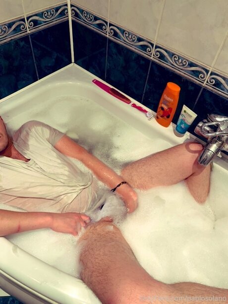 Naakte gelekte OnlyFans-foto van Pablosolano