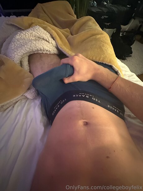 Обнаженная фотография утечки OnlyFans от Collegeboyfelix