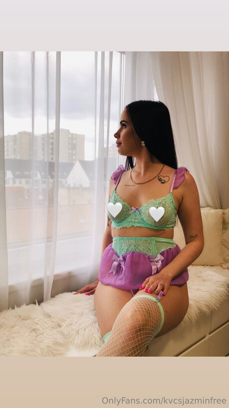 Nacktes geleaktes OnlyFans-Foto von Kvcsjazminfree