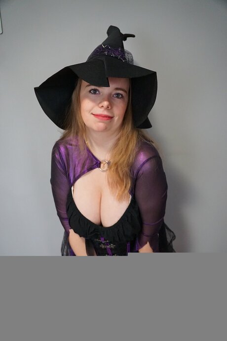 Naken lekkede OnlyFans-bilde av Deadssandrafree