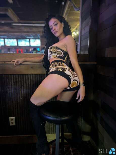 Sassylittleleo