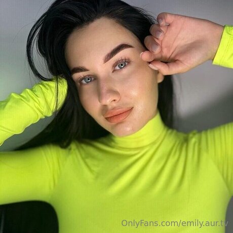 Emily Aur