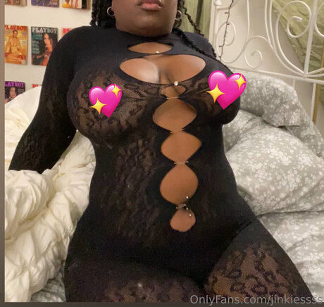 Обнаженная фотография утечки OnlyFans от Jinkiessss