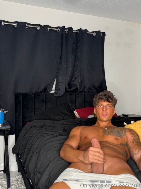 Nahá fotka uniklých OnlyFans od Leosvault