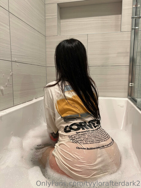 Nhiafterdark2