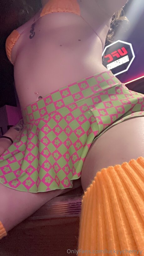 Naakte gelekte OnlyFans-foto van Luckyycherryy