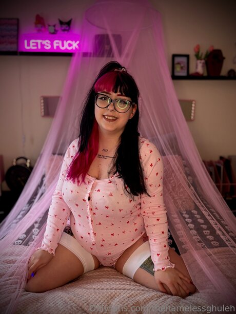 Naken läckt OnlyFans-bild av Thenamelessghuleh