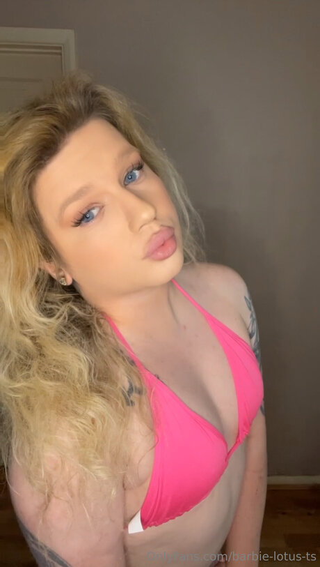 Foto nua vazada do OnlyFans de Barbie Lotus Ts