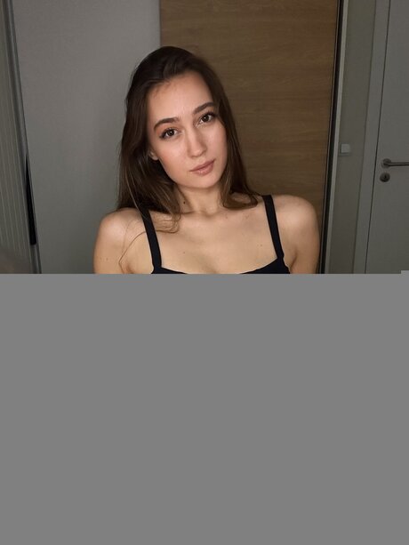 Naakte gelekte OnlyFans-foto van Wishudiana