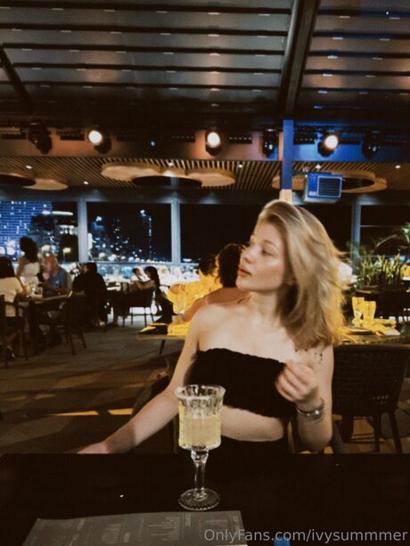 Foto desnuda filtrada de OnlyFans de Ivysummmer