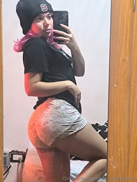Alaston vuotanut OnlyFans-kuva Harleyhopefree