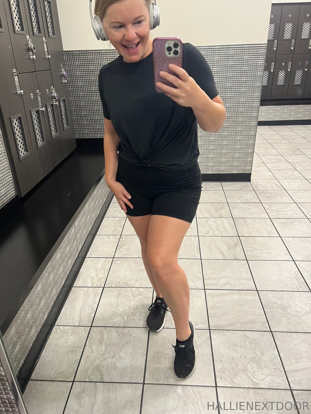 Foto di nudo di fuga di OnlyFans di Hallienextdoor #87