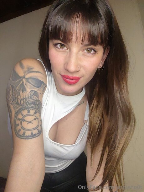 Naakte gelekte OnlyFans-foto van Annieho0t