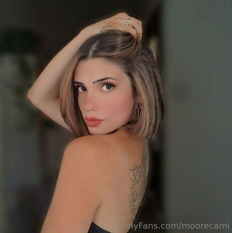 Alaston vuotanut OnlyFans-kuva Moorecami
