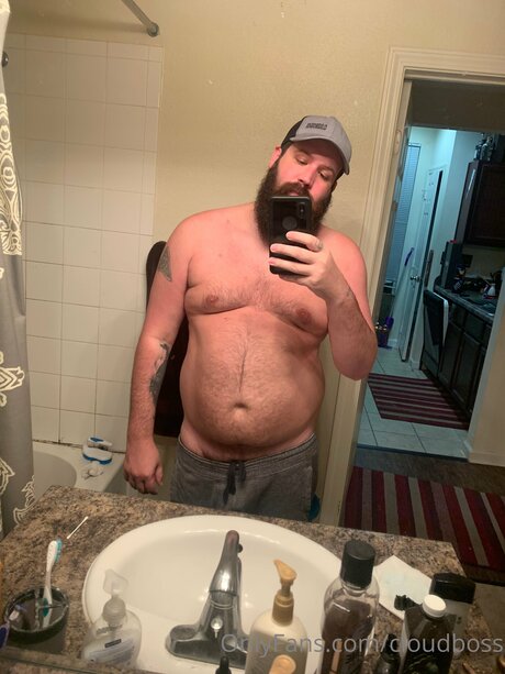 Naken läckt OnlyFans-bild av Cloudboss