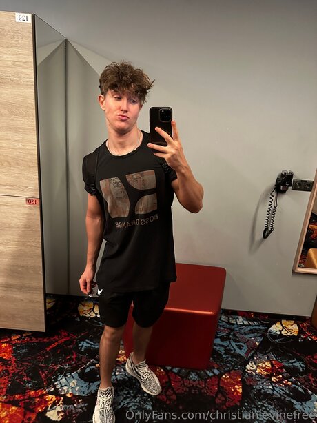 Photo nue de fuite OnlyFans de Christianlevine Straight