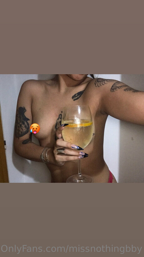 Naken läckt OnlyFans-bild av Missnothingbby