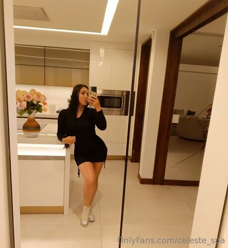 Обнаженная фотография утечки OnlyFans от Celeste Spa