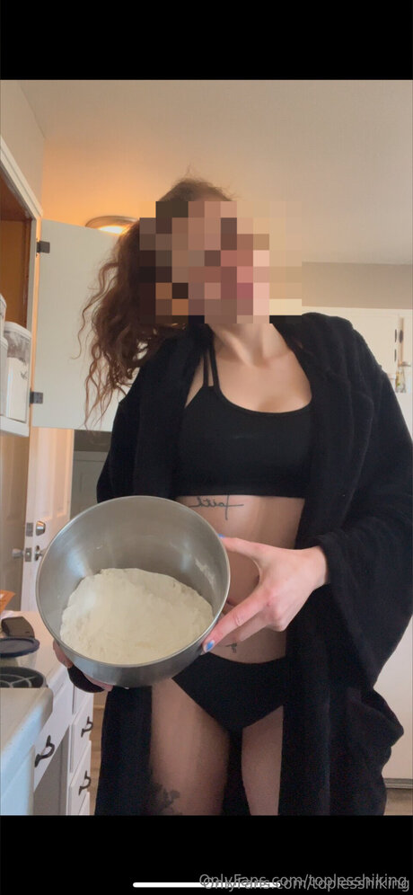 Nacktes geleaktes OnlyFans-Foto von Toplesshiking