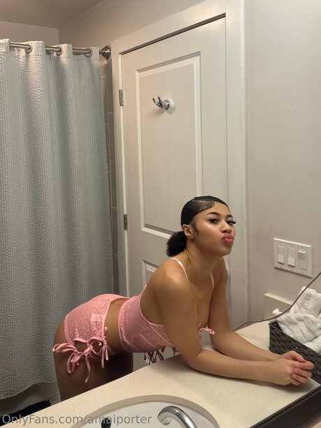 Nahá fotka uniklých OnlyFans od Amaiporter