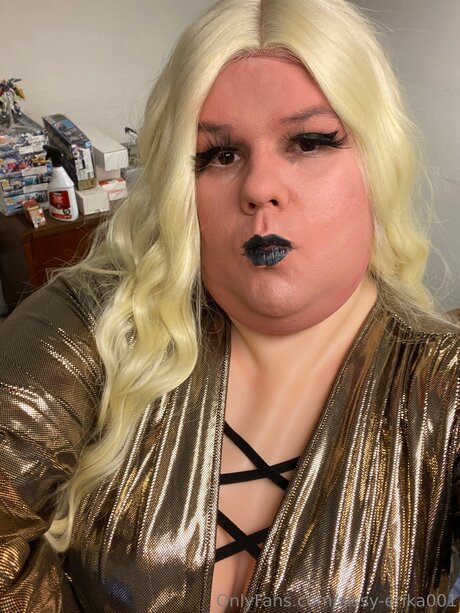 Sissy Erika001