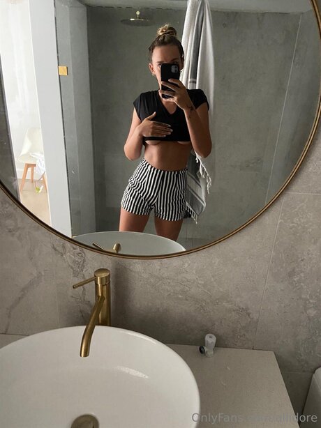 Alaston vuotanut OnlyFans-kuva Allidore