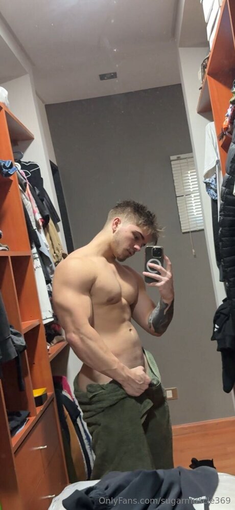 Обнаженная фотография утечки OnlyFans от Sugarmuscle369