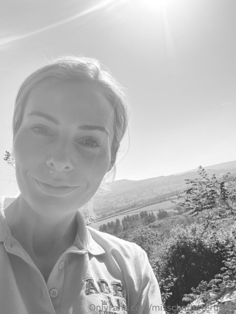 Nacktes geleaktes OnlyFans-Foto von Misscharlotteruddy