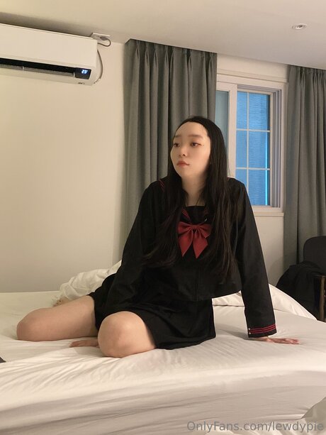 Naken läckt OnlyFans-bild av Lewdypie
