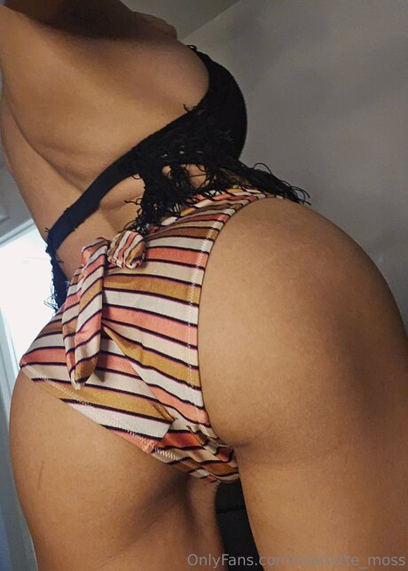 Scarlette Moss