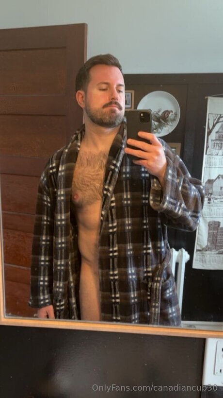 Alaston vuotanut OnlyFans-kuva Canadiancub30