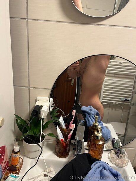 Foto desnuda filtrada de OnlyFans de Melvbottom