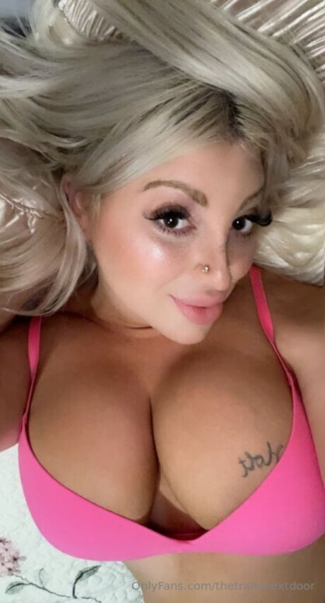 Alasti lekkinud OnlyFans-i pilt Theblondiebunnyx
