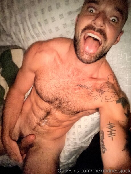 Naakte gelekte OnlyFans-foto van Thekindnessjock