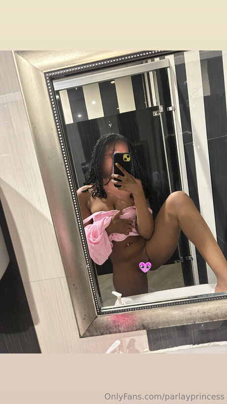 Naken läckt OnlyFans-bild av Parlayprincess