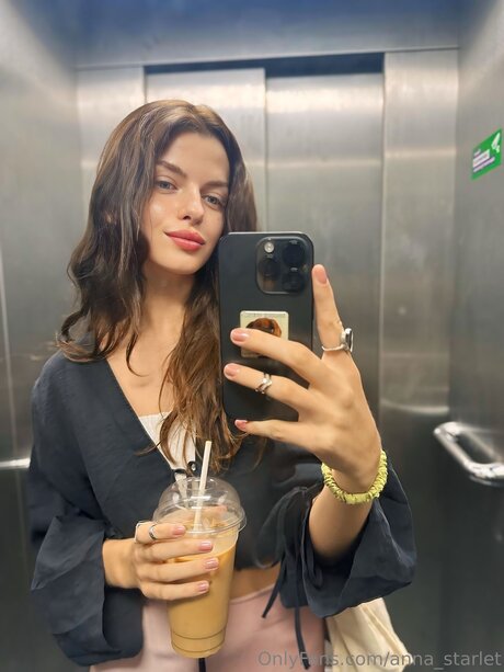 Anna Starlet OnlyFans